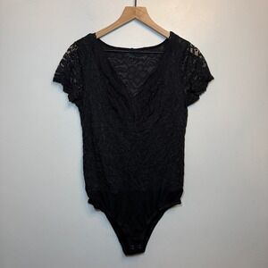 Torrid Short Sleeve Lace V-neck Bodysuit Black Women's Size 00 (M/L)